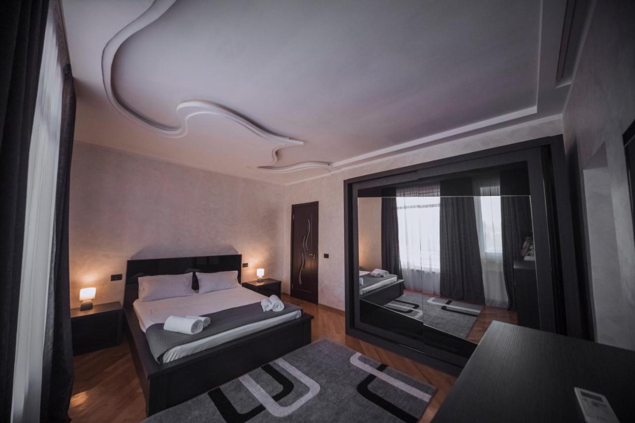 Makos Guest House Kutaisi Exterior photo